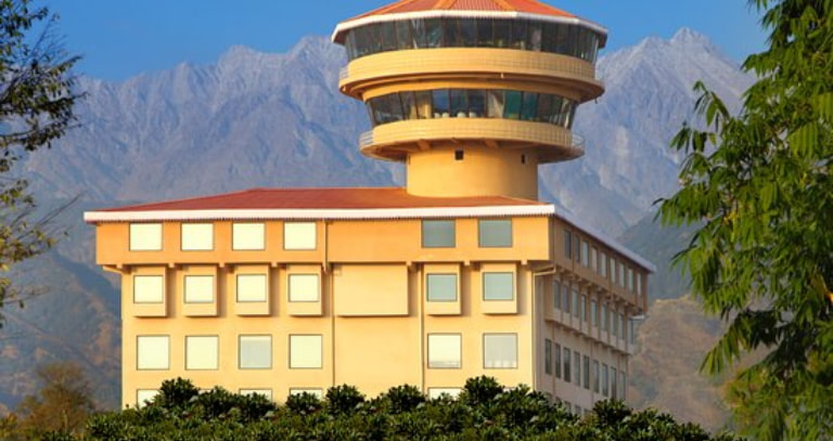 Cloud 7 Revolving Restaurant
