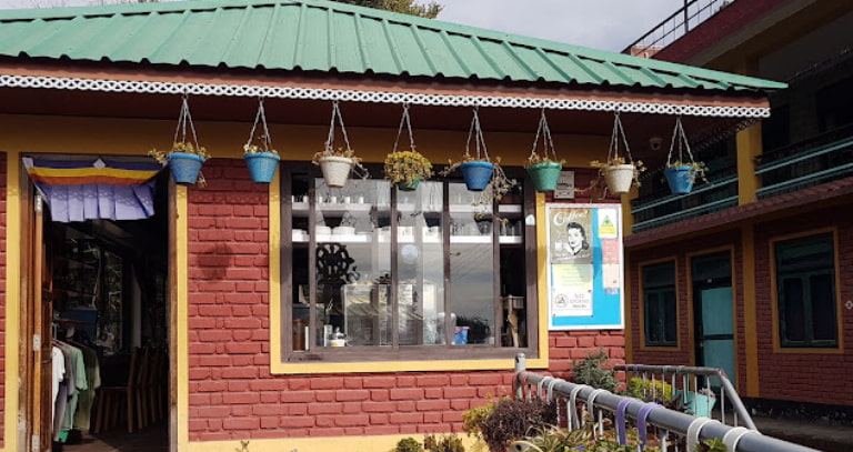 Emaho Cafe