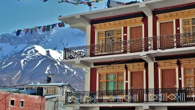 Zhiwaling Hotel and Restaurant