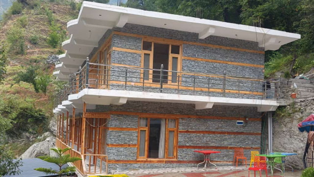 Bisht Wooden Cottage