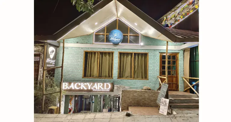 _Backyard Cafe