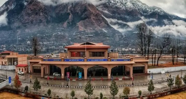 Bhuntar Airport (Kullu–Manali Airport)
