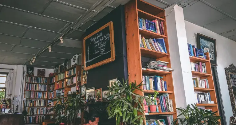 Illiterati Cafe