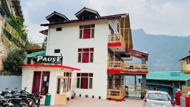 Pause at Manali hotel view