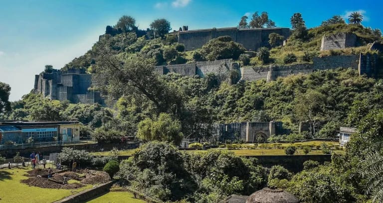 How to Reach Kangra Fort