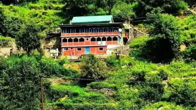 Tirthan Riverview Homestay